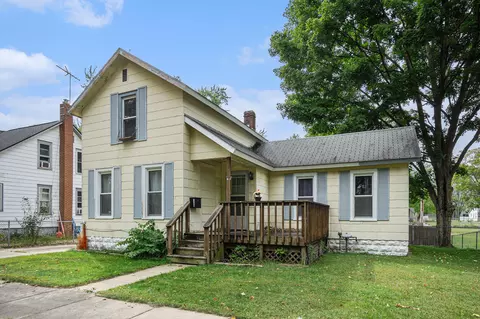1109 5th St, Three Rivers, MI 49093
