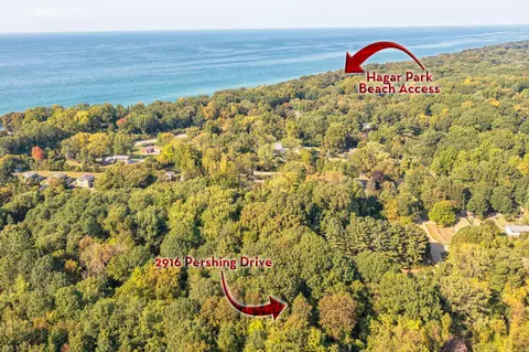 2916 Pershing Dr, Coloma, MI 49038