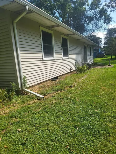 2850 Robinson Rd, Jackson, MI 49203