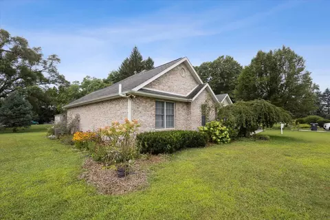 507 Middleton Ct, Buchanan, MI 49107