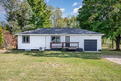 7232 N 126th Ave, Hart, MI 49420