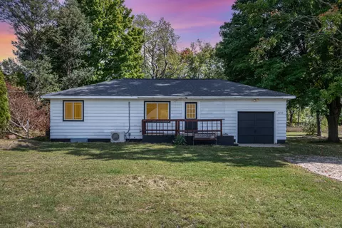 7232 N 126th Ave, Hart, MI 49420