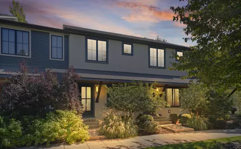 2194 New Town Dr NE, Grand Rapids, MI 49525
