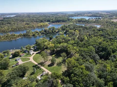 215 Prairie River Dr, Coldwater, MI 49036
