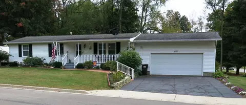 400 Parkwood Dr, Jonesville, MI 49250