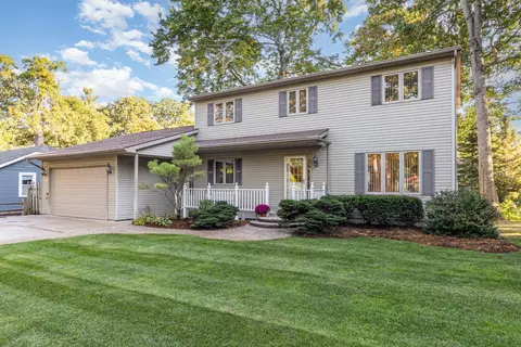 1719 Lyka, Commerce Twp, MI 48382