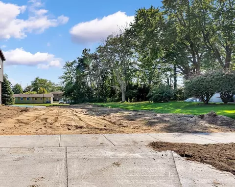 1030 Arlington Ave, Grand Haven, MI 49417