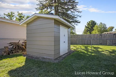 127 Circle Dr, Marshall, MI 49068 photo 16