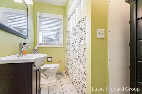 127 Circle Dr, Marshall, MI 49068 photo 8