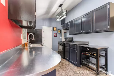 127 Circle Dr, Marshall, MI 49068 photo 3