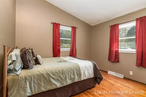127 Circle Dr, Marshall, MI 49068 photo 6
