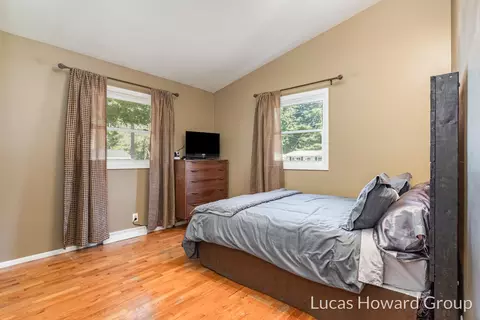 127 Circle Dr, Marshall, MI 49068 photo 5