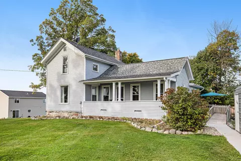 800 Bachman Rd, Hastings, MI 49058