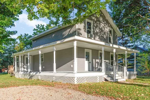 145 Kingsbury St, Athens, MI 49011