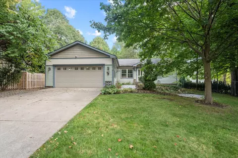 61271 Lenawee Rd, Cassopolis, MI 49031