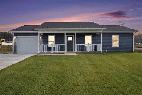 250 Stonecrest Dr, Shelby, MI 49455