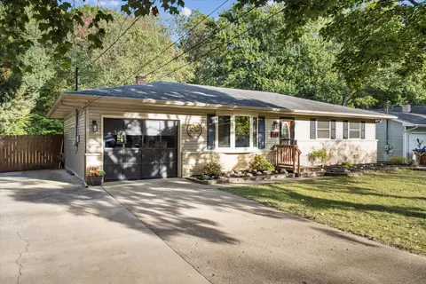 540 Cosmopolitan Ave, Marshall, MI 49068