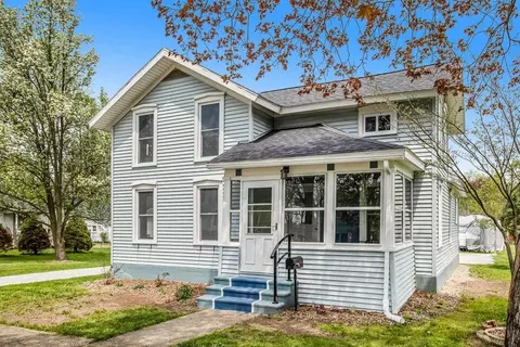 314 W Jackson St, Bellevue, MI 49021