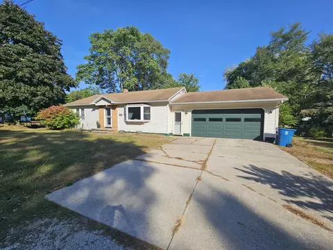 9070 Dicey St, Montague, MI 49437