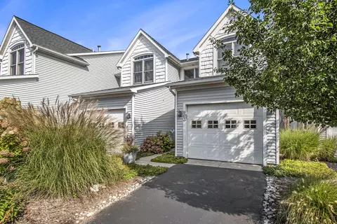 963 W Savidge St, Spring Lake, MI 49456