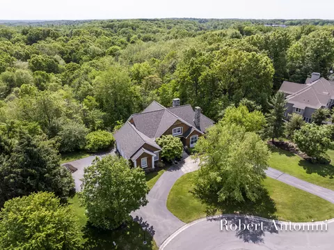 1740 Flowers Mill Ct NE, Grand Rapids, MI 49525
