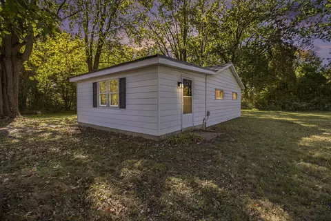 890 S Senator Rd, Crystal, MI 48818
