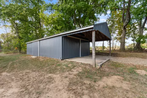 Exterior - 928 Flint Rd, Coldwater, MI 49036 photo 13 of 25