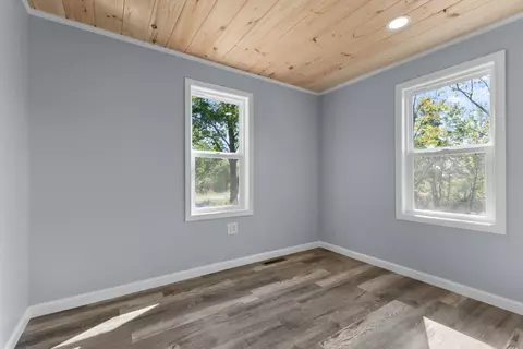 Bedroom - 928 Flint Rd, Coldwater, MI 49036 photo 1 of 3