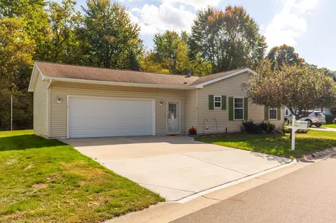 111 Block St, Williamston, MI 48895