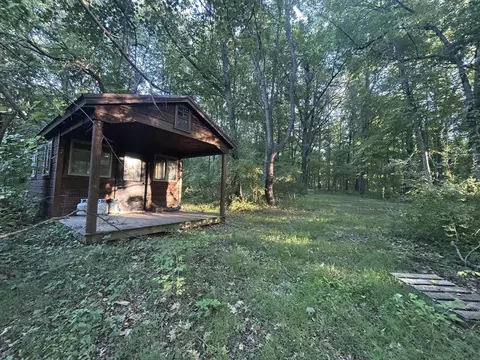 11500 Goose Lake Rd, Jonesville, MI 49250