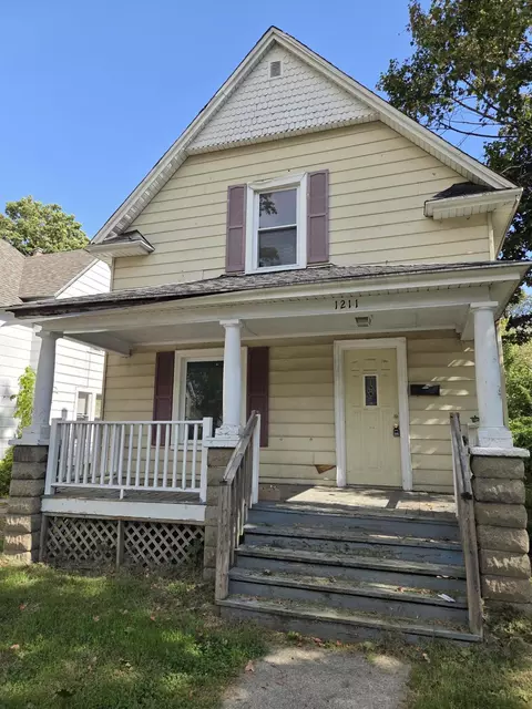 1211 James St, Kalamazoo, MI 49001