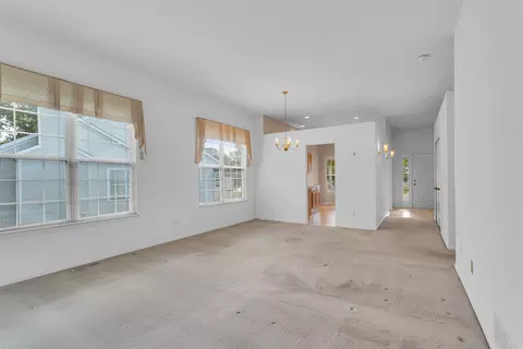 850 E Barrington Cir, Jackson, MI 49203 photo 11