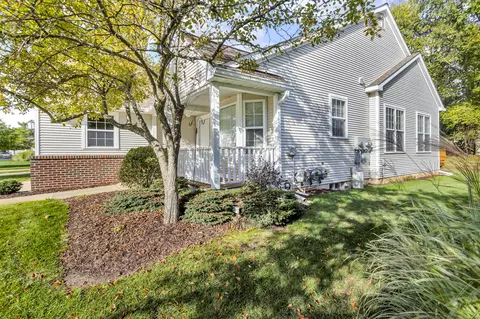 850 E Barrington Cir, Jackson, MI 49203 photo 3
