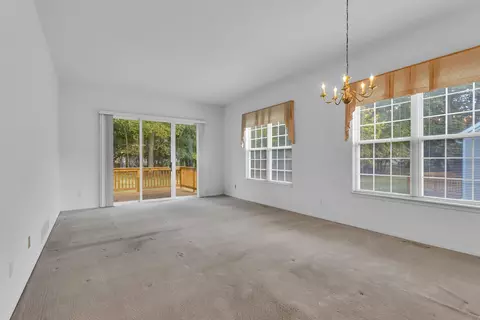850 E Barrington Cir, Jackson, MI 49203 photo 10