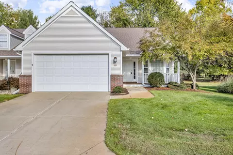 850 E Barrington Cir, Jackson, MI 49203