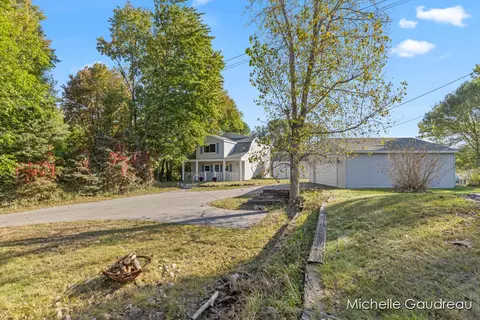 1142 Hammond Rd, Hastings, MI 49058