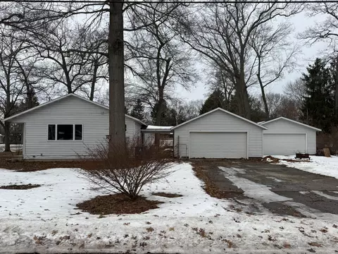 1310 W Giles Rd, Muskegon, MI 49445