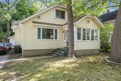 1976 Leahy St, Muskegon, MI 49442
