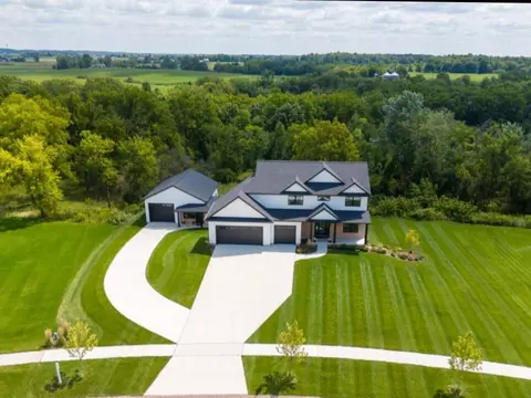 12652 Ridgedale Dr, Allendale, MI 49401
