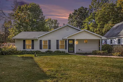 9438 E H Ave, Kalamazoo, MI 49048