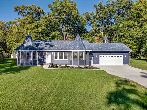 464 Grover Rd, Muskegon, MI 49442