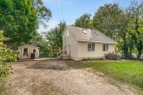 118 Mariette St, Plainwell, MI 49080