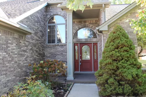 13197 Linda Vista St, Belleville, MI 48111