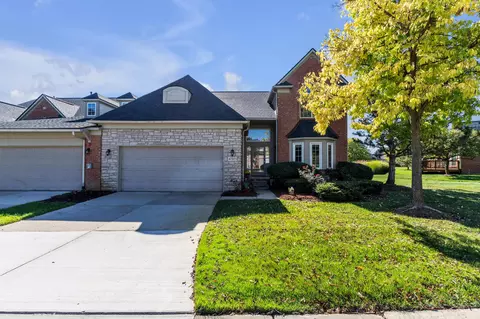47671 Vistas Circle Dr N, Canton, MI 48188