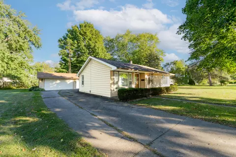 622 S Hooker Ave, Three Rivers, MI 49093 photo 2