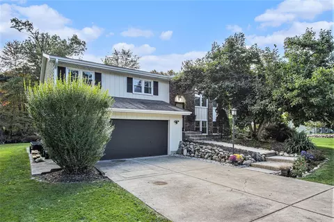1983 Katie Ct, Portage, MI 49024