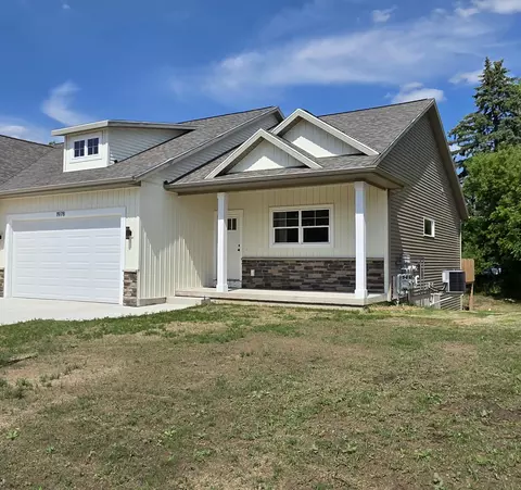 1978 Aspen Valley Ln, Ionia, MI 48846