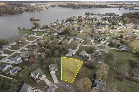 7831 Barron Ct, Onsted, MI 49265