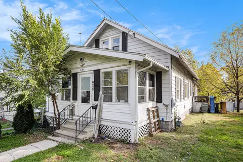 446 N 24th St N, Springfield, MI 49037