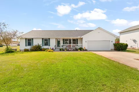 4705 Robin Hood Trl, Adrian, MI 49221